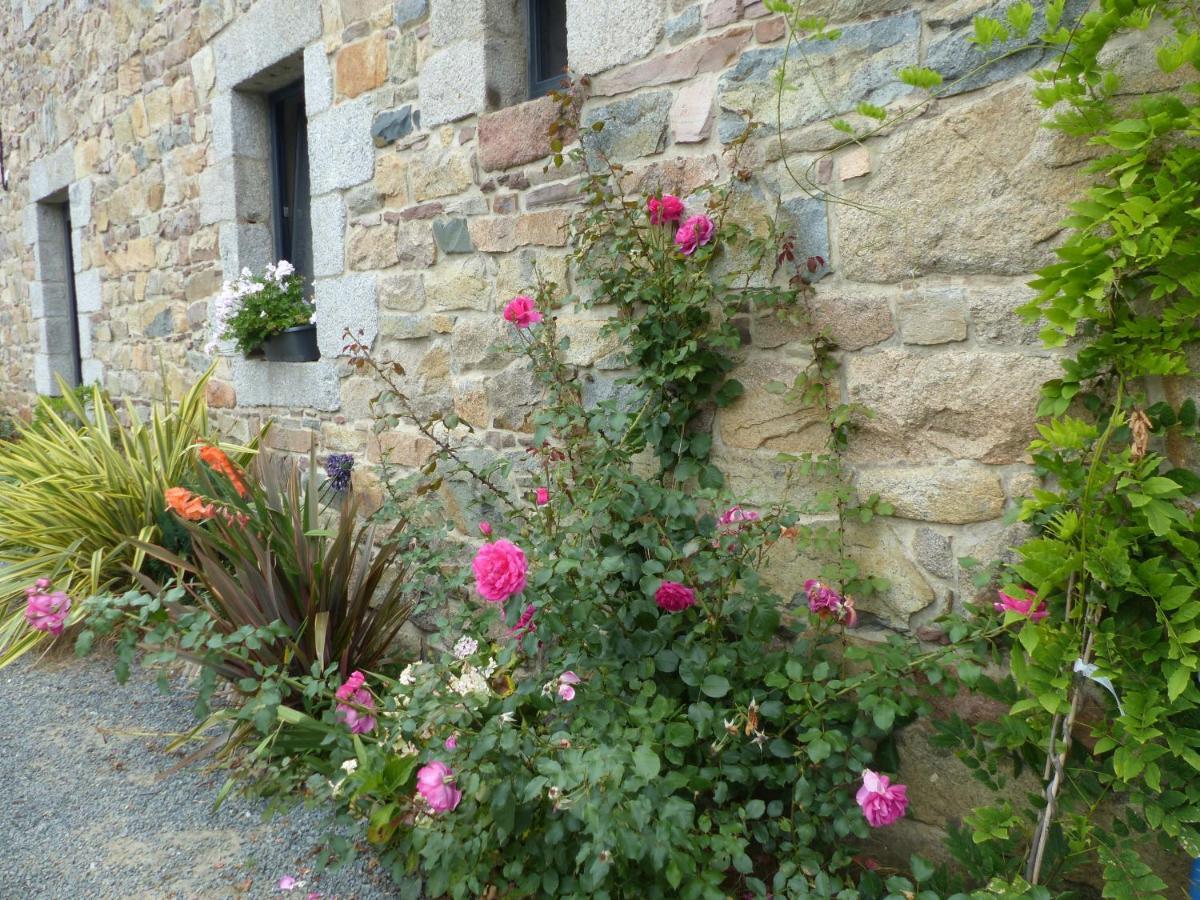 L'Esperluete Bed and Breakfast Ploezal Εξωτερικό φωτογραφία