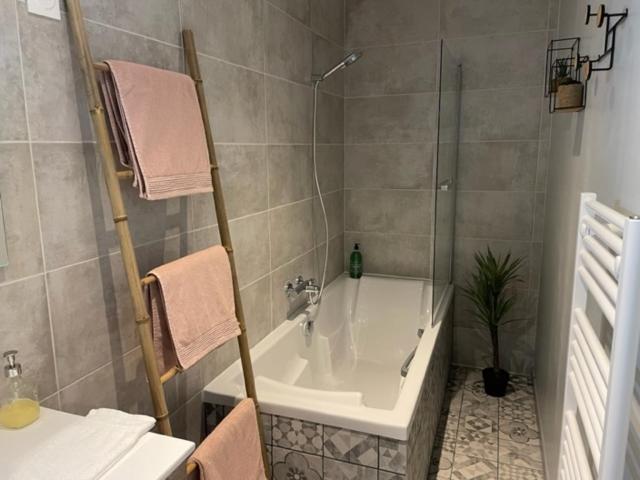L'Esperluete Bed and Breakfast Ploezal Εξωτερικό φωτογραφία
